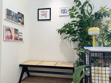 ヘイデイズ(HEY DAYS)/おしゃれな待合スペース