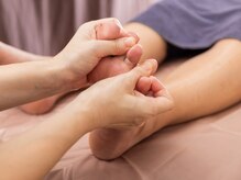 ラクラクの雰囲気（足ツボを刺激することで全身の疲れや不調にもアプローチ！）