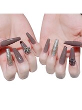 グローネイルズ(Glow Nails)/