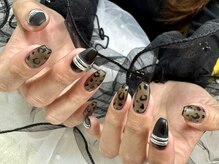 ヒラソルネイル(Girasol nail)/お姉さんネイル