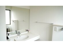 ティア ザ ビューティー(The beauty)/化粧品有り