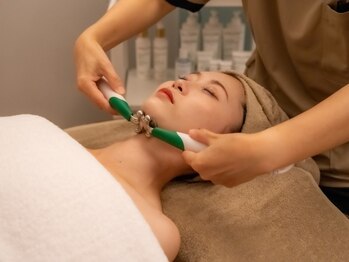 すみっこ もみほぐしリラクサロンの写真/結果重視の毛穴洗浄で艶美肌と美白が同時に叶う♪みずみずしく透明感のある素肌へと導きます！