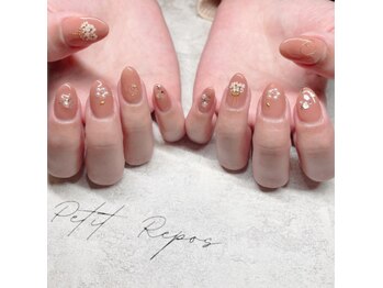 プチルポ(Petit Repos)/ベージュ×ドライフラワーアート