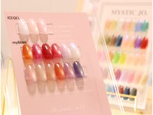 マグネットネイルが人気です♪