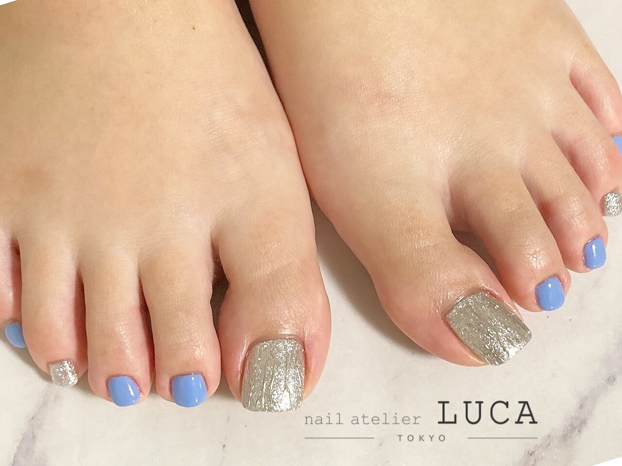 2026年冬トレンド】シンプル フット 夏のネイルデザイン集｜人気順