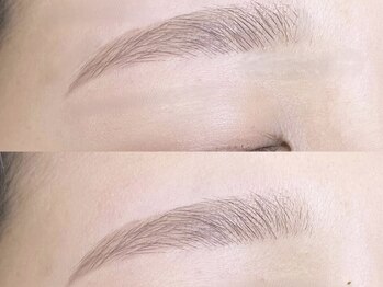 フィノアンド(feino&...)の写真/《美眉WAXで骨格に合う形をご提案☆》魅力的な眉毛でお顔の印象UP!!骨格に合わせた形に整え美しい眉に♪