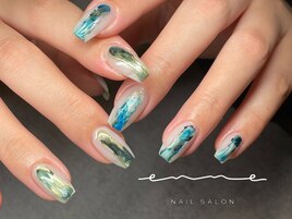 アシンメトリーなインクアート
