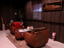 アジアンリラクゼーション ヴィラ 都城店(asian relaxation villa)の雰囲気（［待合室］落ち着いた空間でリラックス…☆）