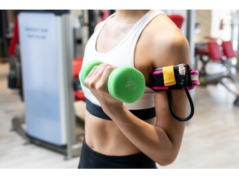 フィットアンドコア 国分寺/会費内で加圧トレーニングも可能