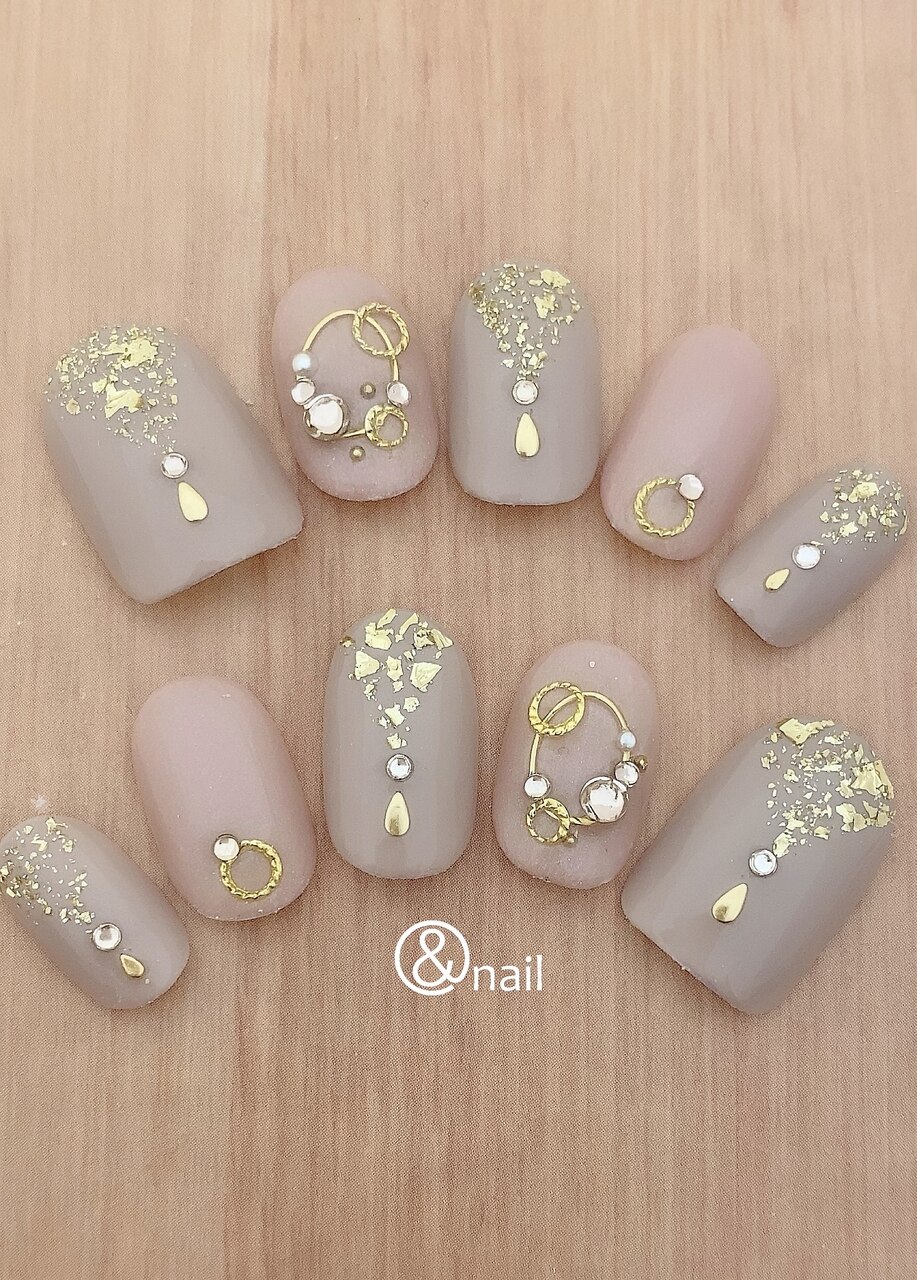 2026年秋トレンド】オーダーチップのネイルデザイン集｜人気順｜5