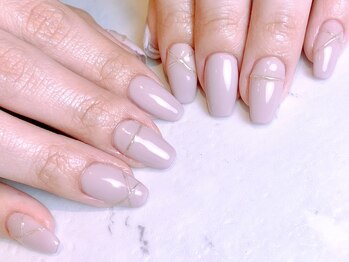 レヴィア(Revia)/くすみカラー×リングネイル