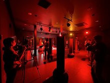ファントルポ(FANTREPOT)の雰囲気（音と光が生み出す圧倒敵没入感。色合いは曲に合わせて様々変化。）