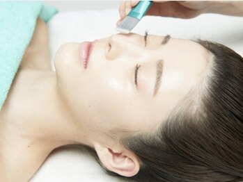 クラッシーガール ダンディエール(QlassyGirl DANDYELL)の写真/【NEW】韓国発！遂にリフトアップと白玉ツヤ肌が一緒に手に入るラミネーションピールが関西上陸！初回¥9900