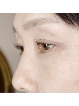 カルペディエム(Carpe diem)/横から見ても美しいまつげ