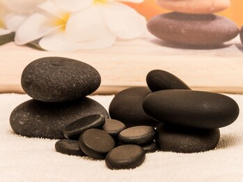 レナータ(RENATA)の写真/ホットストーンで経絡を刺激して全身デトックス☆便秘でお悩みの方にもオススメです◎