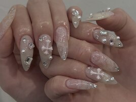 レースビジューネイル