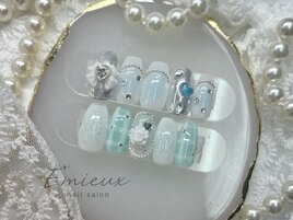 カラーチークネイル