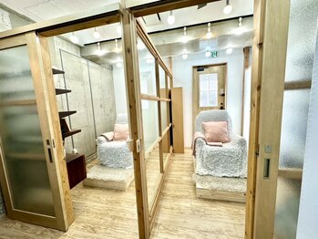 ウルン 柏店(Urun)の写真/【大人女性におすすめ♪】ゆったり広々とした半個室空間☆ダメージレスで丁寧な施術を心がけています!!