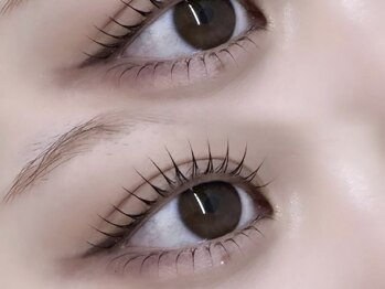 フィノアンド(feino&...)の写真/ナチュラル派の女性も◎【上下パーマ/パリジェンヌラッシュリフト¥8500】どこから見てもキレイな美人顔に♪