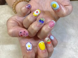 個性派◎手描きネイル