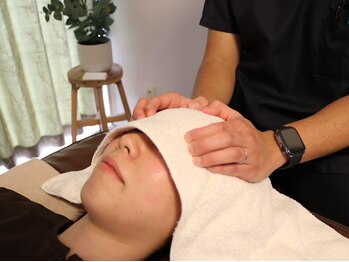 ハリング(HARIING)の写真/【電気を流す美容鍼で実現】鏡を見るのが、ちょっと楽しみになる。鍼で整う、スッキリ小顔と透明感♪