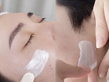 アイロンボーイ(IRONBOY)の写真/肌悩みのある男性も必見!低刺激なWaxで産毛と古い角質をやさしくオフ。眉毛とセットで清潔感あるお顔へ。