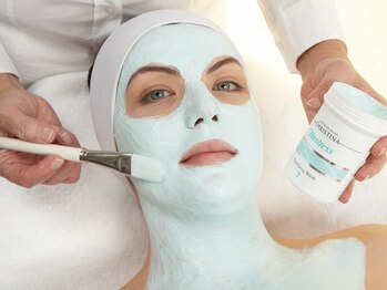 アジュール ネイル アンド ビューティ 武庫之荘店(Azur Nail&beauty)の写真/毛穴の黒ずみ＆開きが気になる方へ◆剥離無しのハーブピーリングはダウンタイムなし＆当日のメイクもＯＫ！