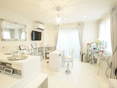 Karel nail salon