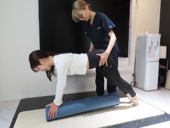 リプラの写真/整体×ピラティスで滞っている循環の改善へ！スタッフ全員国家資格者の完全個室パーソナル専門。