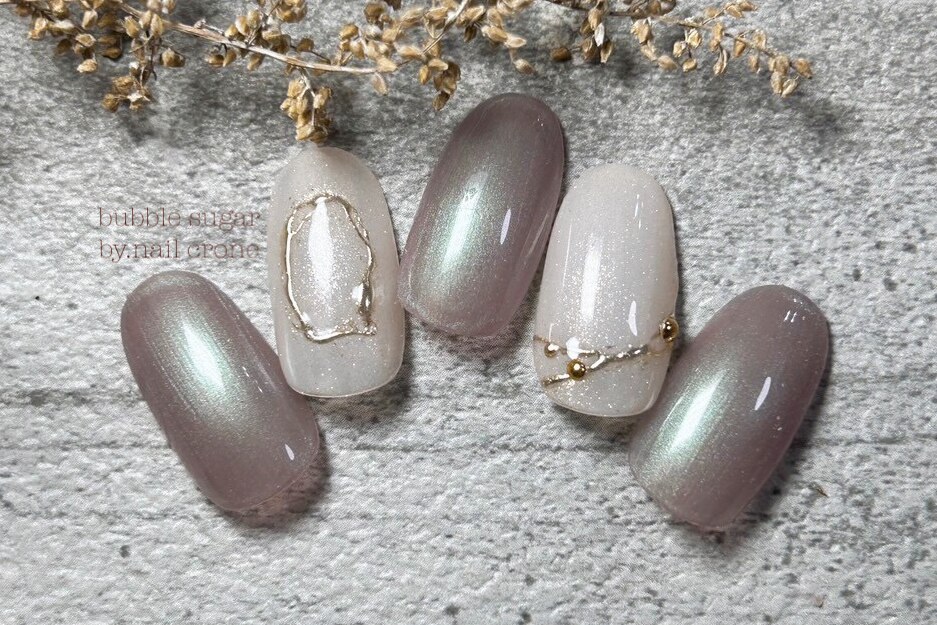 2025年-2026年冬トレンド】ニュアンス グレーのネイルデザイン集｜人気