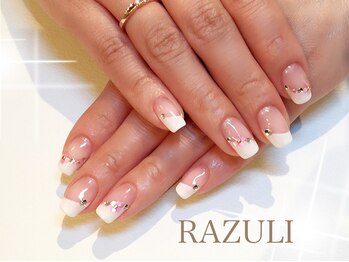 ネイルアンドジュエリーラズリ(Nail＆Jewelry RAZULI)/【斜めフレンチフラワー】