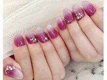 アリイネイルズ(ALII Nails)/パープル系グラデーションネイル