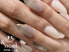 グレー × ホワイト ネイル