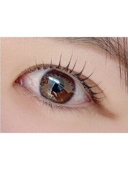 ナチュラル上品な目元にしたい