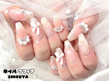 ネイルマフィア 渋谷(NAIL MAFIA)の写真/≪洗練されたシンプル可愛いデザインがいっぱい≫シンプルだけど存在感があるデザインで指先を彩る♪