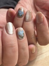 シー(SHE)/フラワーネイル