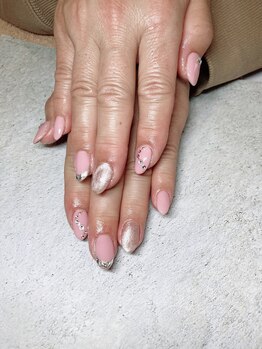 ラグネル(Luxnal)/上品ピンクネイル