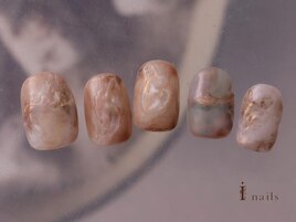 淡色ニュアンストレンドネイル