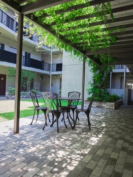 ポーラ 北浦和店(POLA)/中庭のテラス