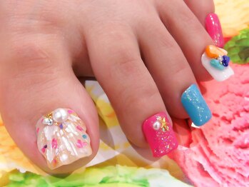 カラーズ 浜松店(colors)/カラフル個性派フットネイル♪