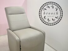 ブローチ バイ ラブカール(brooch by love curl)の雰囲気（個室の店内でゆっくりお過ごしください♪）