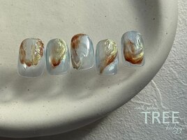 淡ブルーの奥行きニュアンス