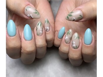 ベーラ(Bella)/かすみ草ネイル