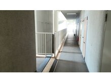 ポラリス整体院/エレベーターを降りて左にでます
