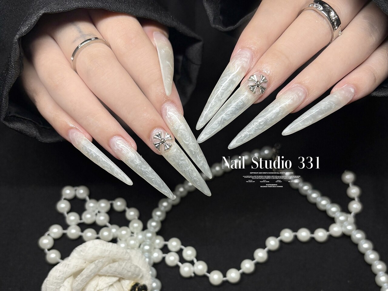 2026年冬トレンド】スーパーロング ハンドのネイルデザイン集｜人気順