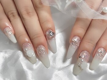 マカリナ イミ ネイル(MAKARINA Imi Nail)の写真/大人気☆【長さだし*Art10本☆90分コース*¥13200】こだわり派さんも大満足◎痛ネイル&絵画アートもお任せ♪