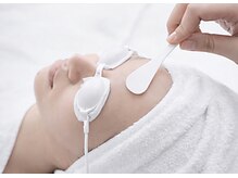 トータルビューティーサロン ハルキ(TOTAL BEAUTY SALON HARUKI)の雰囲気（肌状態を見ながら丁寧に施術。フォト光の後はお肌がパッと明るく）