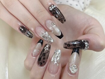 黒レースブラックフレンチネイル