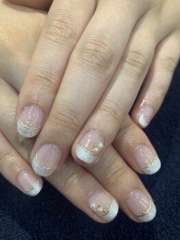 ネイルモア 三軒茶屋店(NAIL moA)/フレンチ×ミラー&ビジュ