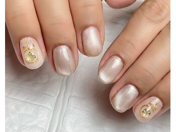 ラヴィネイル(La Vie Nail)/パールベージュ/大人カラー/結晶